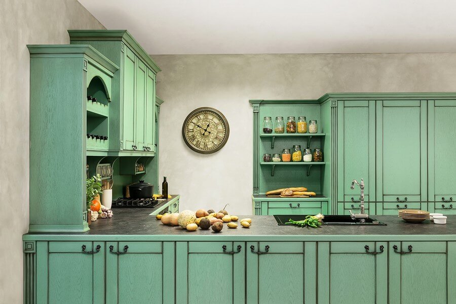 Фото: Дизайн кухни с зеленой мебелью